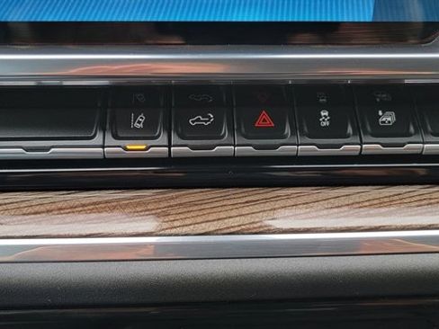 Used 2024 Chevrolet Silverado 3500 LT image 37