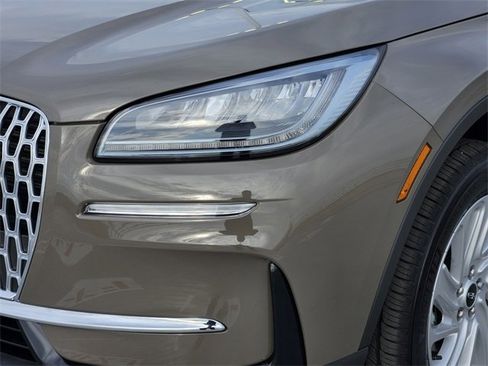 New 2026 Lincoln Corsair Premiere image 8