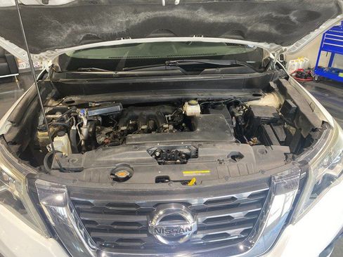 Used 2017 Nissan Pathfinder SV AWD/4WD image 25