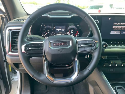 Used 2024 GMC Canyon Elevation w/ Elevation Premium Package RWD image 15