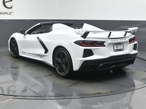 Used 2025 Chevrolet Corvette Stingray Preferred Conv w/ Z51 Performance Package RWD image 37
