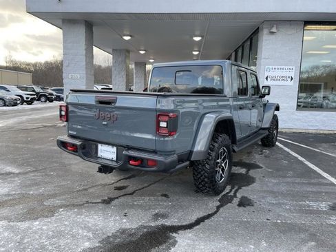 Used 2025 Jeep Gladiator Rubicon w/ Convenience Group image 5