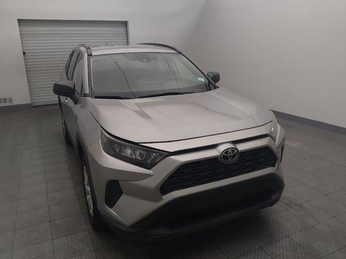 Used 2019 Toyota RAV4 LE image 14