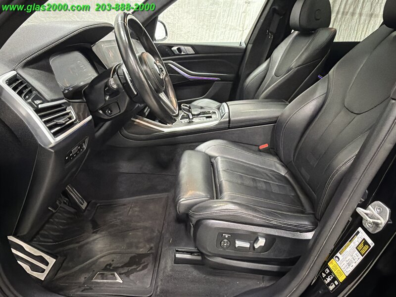 Used 2022 BMW X7 xDrive40i w/ M Sport Package AWD/4WD image 23