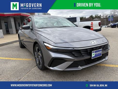 Used 2025 Hyundai Elantra Sport image 7