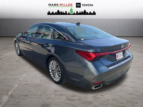 Certified 2020 Toyota Avalon Limited w/ Advanced Safety Package FWD image 3