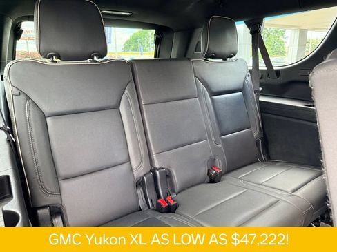 Used 2023 GMC Yukon XL SLT AWD/4WD image 18