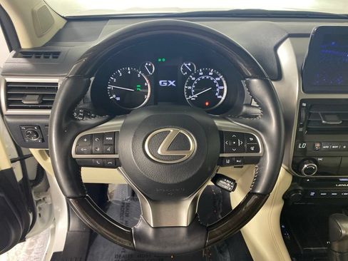 Certified 2023 Lexus GX 460 Premium w/ Premium Package AWD/4WD image 16