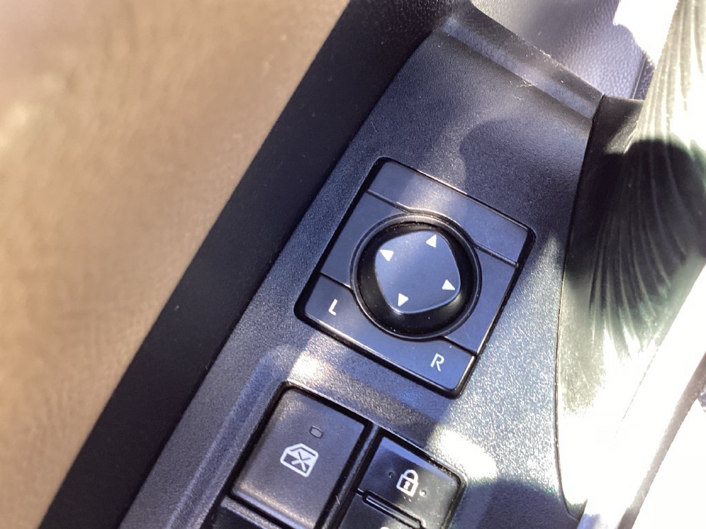 Used 2020 Toyota RAV4 XLE Premium AWD/4WD image 43