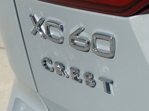 New 2026 Volvo XC60 T8 Ultra w/ Protection Package Premier image 9