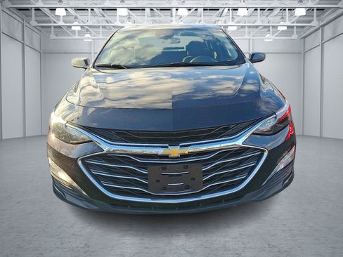 Used 2023 Chevrolet Malibu LT image 2