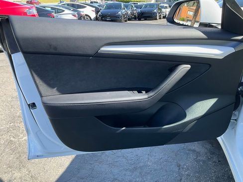 Used 2023 Tesla Model 3 Standard Range image 23