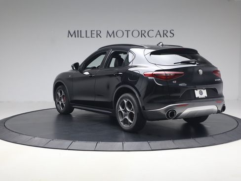Used 2022 Alfa Romeo Stelvio Ti AWD/4WD image 5