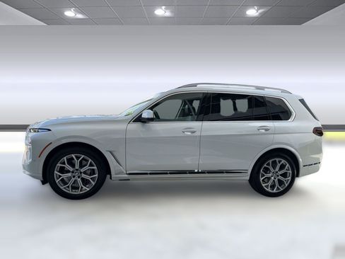 Used 2026 BMW X7 xDrive40i AWD/4WD image 2