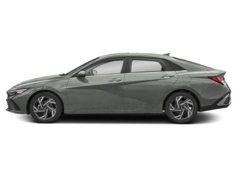 New 2026 Hyundai Elantra Limited FWD image 2