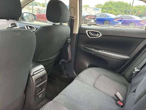 Used 2019 Nissan Sentra SR FWD image 50
