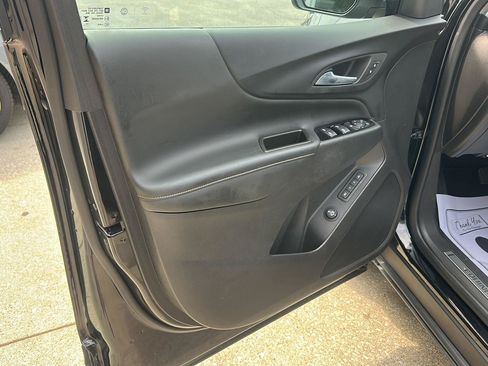 Used 2024 Chevrolet Equinox Premier FWD image 20