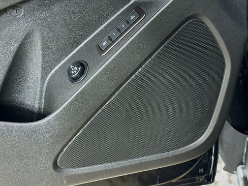 Used 2021 Chevrolet Equinox Premier w/ Redline Edition FWD image 20