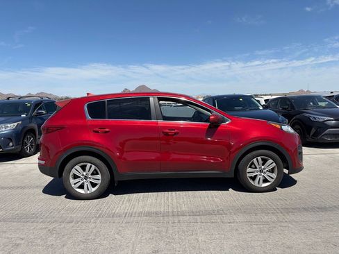 Used 2019 Kia Sportage LX FWD image 2