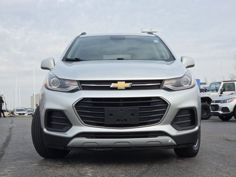 Used 2018 Chevrolet Trax LT w/ LT Convenience Package image 8