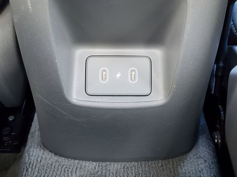 Used 2025 Hyundai Elantra SEL FWD image 14