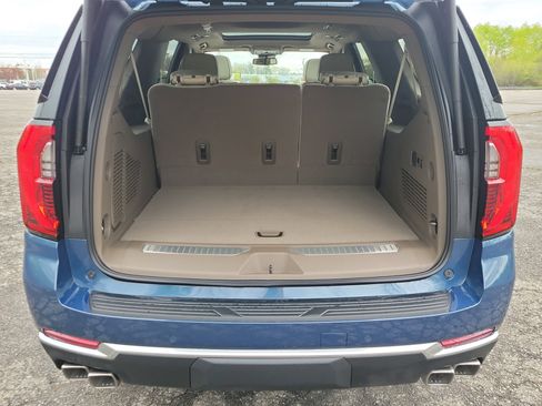 New 2026 GMC Yukon XL Denali w/ Sun & Power Step Package AWD/4WD image 16