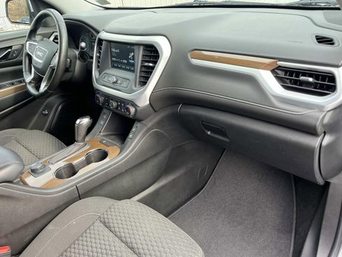 Used 2019 GMC Acadia SLE image 27