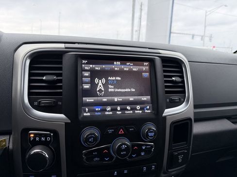 Used 2019 RAM 1500 Big Horn image 16
