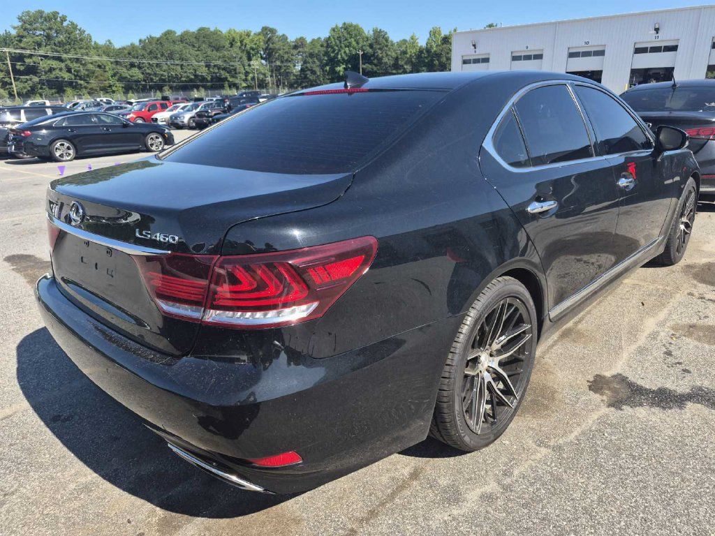 Used 2016 Lexus LS 460 w/ Comfort Package RWD image 3