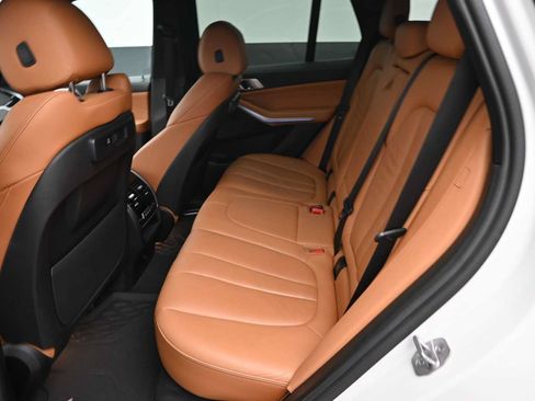 Used 2022 BMW X5 xDrive45e w/ M Sport Package AWD/4WD image 25