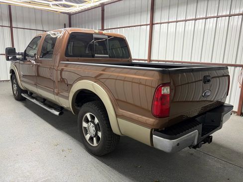 Used 2011 Ford F250 Lariat w/ Lariat Ultimate Pkg image 4