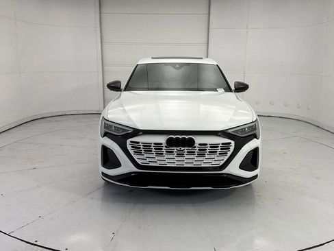 Certified 2024 Audi Q8 e-tron Prestige w/ Prestige Package AWD/4WD image 2