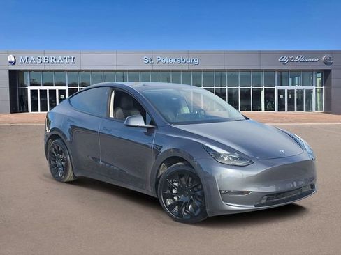 Used 2023 Tesla Model Y Long Range image 1