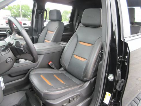 Used 2023 GMC Sierra 1500 AT4 w/ AT4 Premium Package AWD/4WD image 22