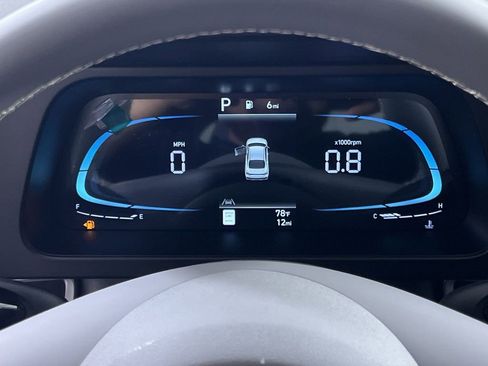 Used 2025 Hyundai Elantra Sport image 17