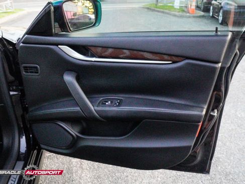 Used 2015 Maserati Ghibli S Q4 image 27