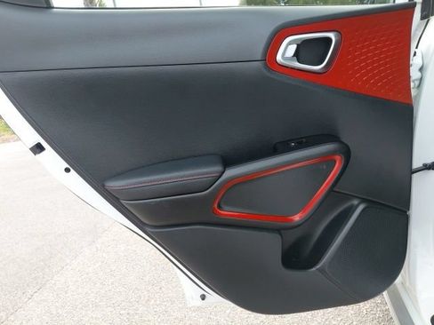 Certified 2025 Kia Soul GT-Line FWD image 23