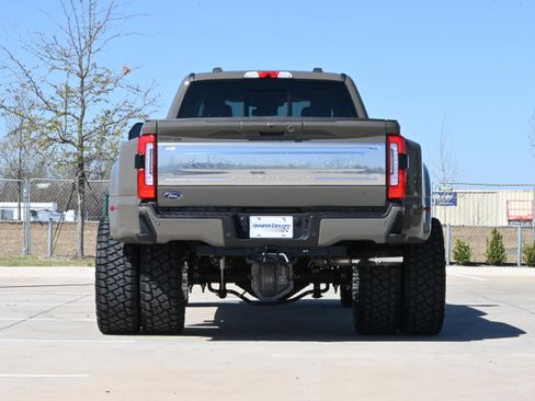 Used 2026 Ford F450 Platinum w/ Platinum Plus Package image 7