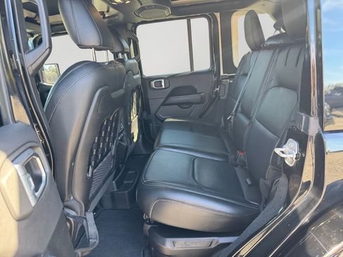 Used 2022 Jeep Wrangler Unlimited Rubicon 4xe w/ Cold Weather Group image 15