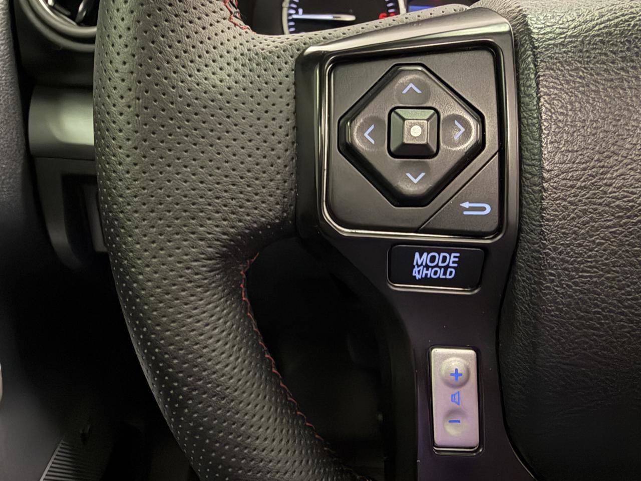 Used 2015 Toyota Tundra Platinum AWD/4WD image 28