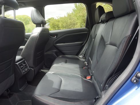Used 2025 Subaru Forester Touring AWD/4WD image 15