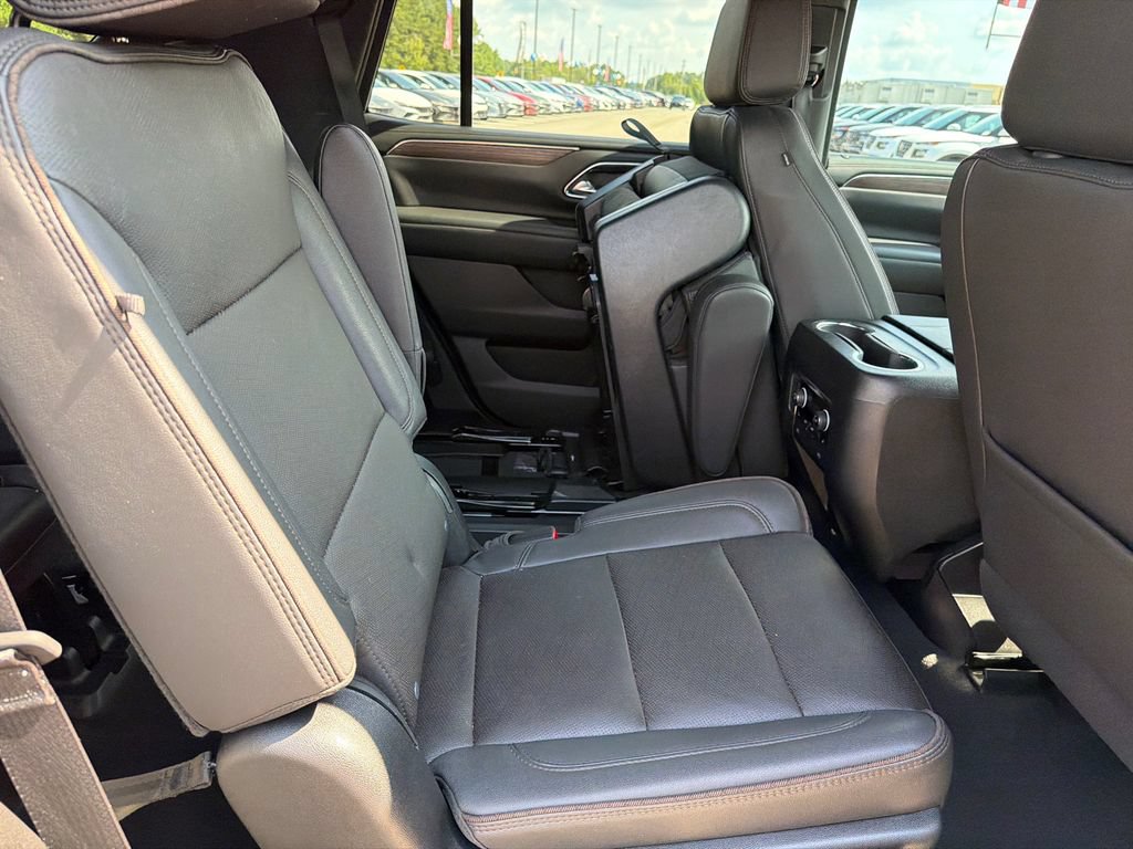 Used 2023 Chevrolet Tahoe High Country AWD/4WD image 15