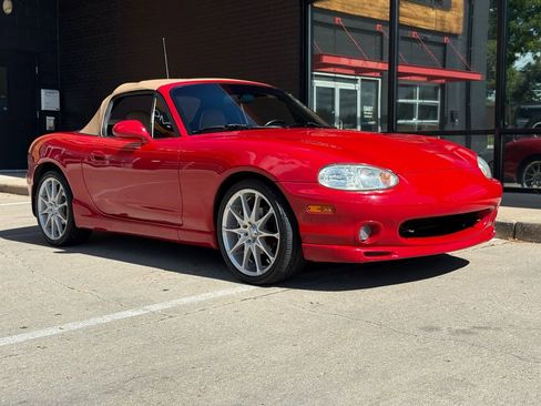 Used 1999 MAZDA MX-5 Miata image 11
