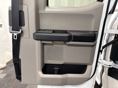 Used 2019 Ford F150 XL w/ Equipment Group 101A Mid AWD/4WD image 14