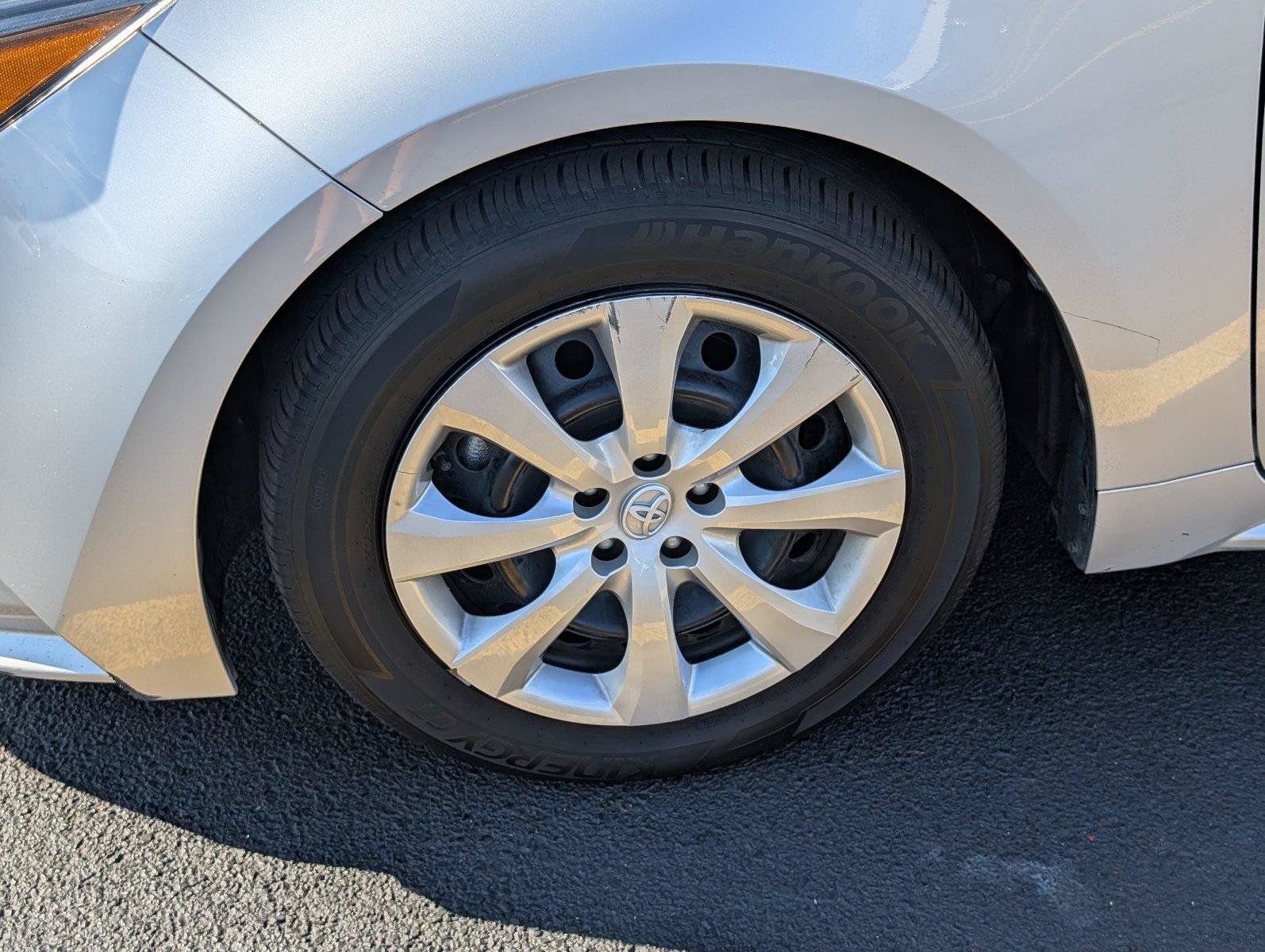 Used 2025 Toyota Corolla LE FWD image 11