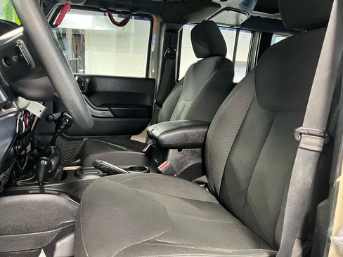 Used 2018 Jeep Wrangler Unlimited Sport image 24