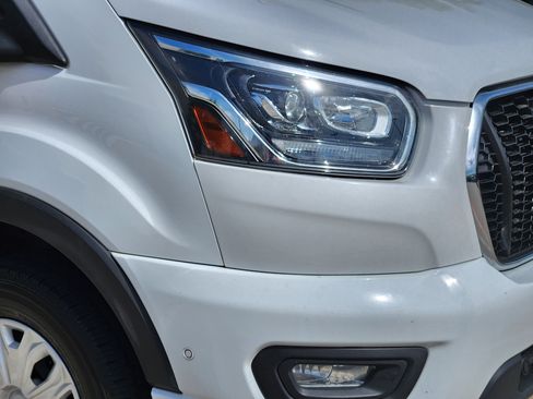 Used 2023 Ford Transit 350 XLT image 7