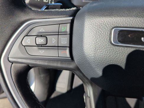 New 2025 Jeep Grand Cherokee Altitude AWD/4WD image 23