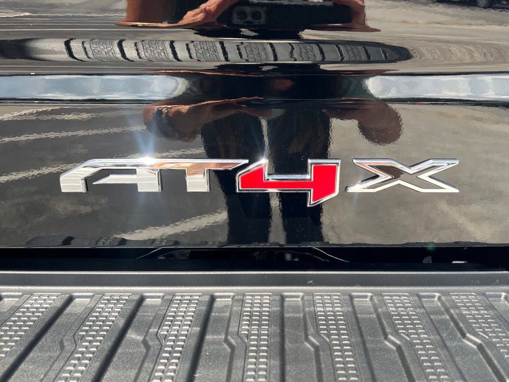 New 2026 GMC Sierra 1500 AT4X AWD/4WD image 9