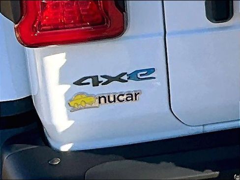 Used 2024 Jeep Wrangler Unlimited Rubicon 4xe image 27